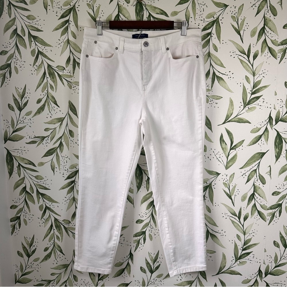 Talbots White Ankle Crop Jegging Jeans. Size 12.